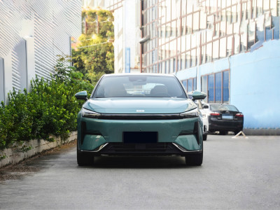 Geely Galaxy L6  Фото №2
